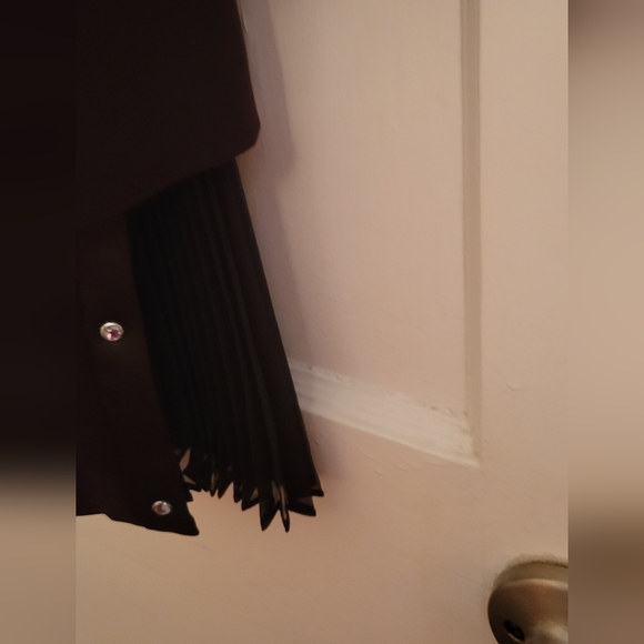 Beautiful Brown Suit - Picture 7 of 7